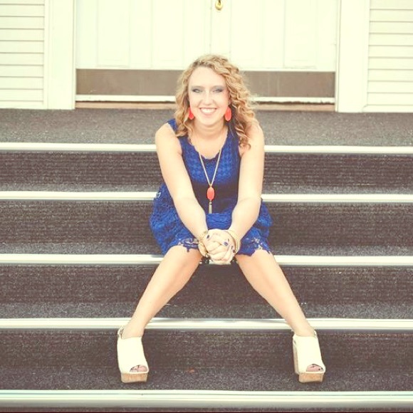 Meet your Posher, Kaylee - Picture 1 of 6